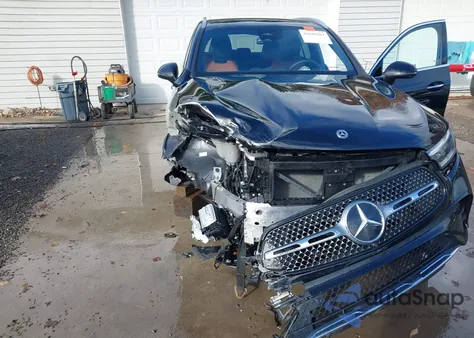 2024 Mercedes-Benz Glc 300 4Matic Suv from USA, damaged, VIN W1NKM4HB1RF123593